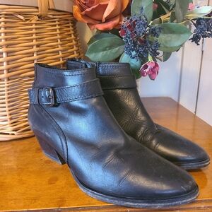 Aquatalia Vero Cuoio Italy Short Black Leather Boots Block Heel Size 7.5